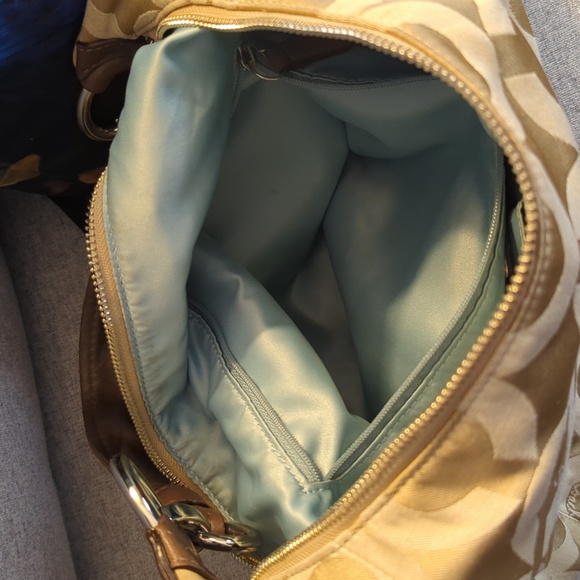 Authentic Coach Hobo Bag Excellent Condition Gold and Beige & Free shipping!!!! - Picture 8 of 12